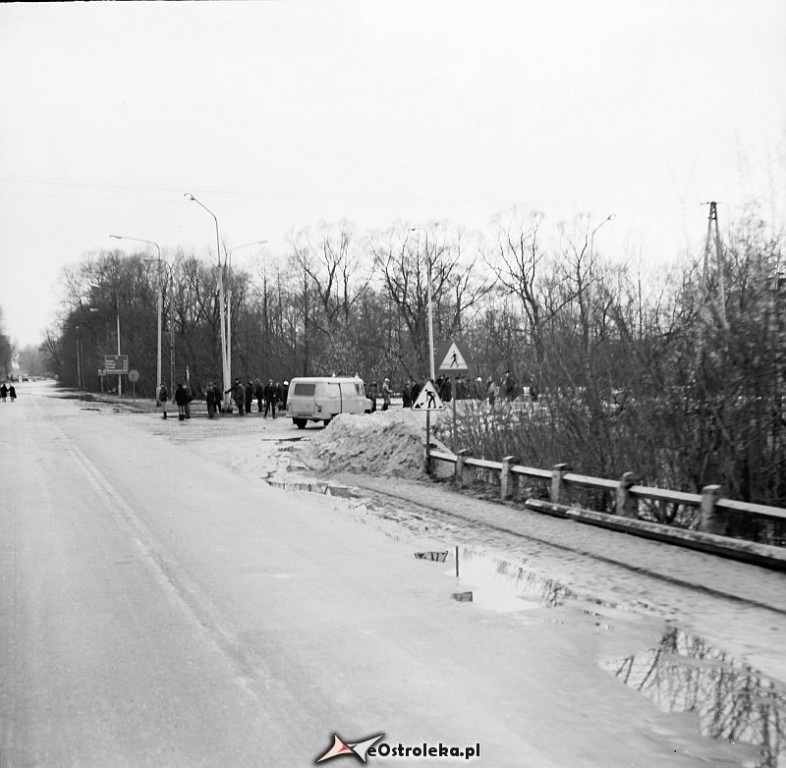 E. Gierek i W. Jaruzelski w Ostrołęce - powódź 1979r - zdjęcie #148 - eOstroleka.pl
