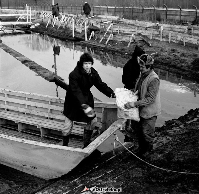 E. Gierek i W. Jaruzelski w Ostrołęce - powódź 1979r - zdjęcie #172 - eOstroleka.pl