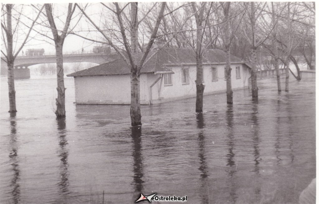 E. Gierek i W. Jaruzelski w Ostrołęce - powódź 1979r - zdjęcie #34 - eOstroleka.pl