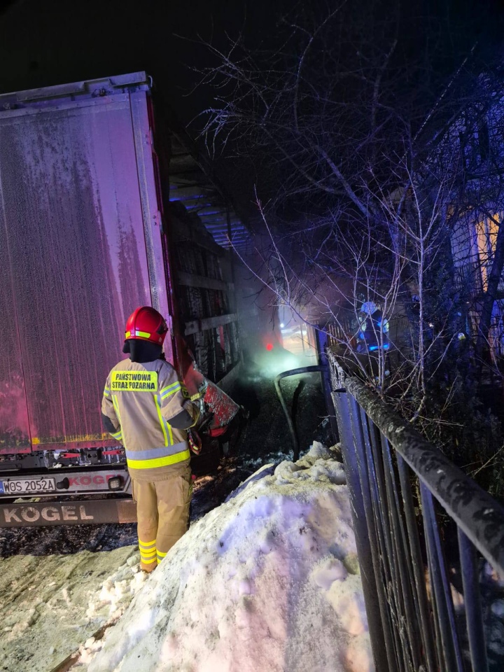 Pożar ciężarówki w Kadzidle [30.01.2026] - zdjęcie #4 - eOstroleka.pl