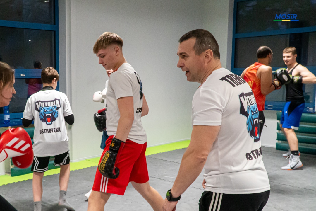 Feryjne treningi boksu 2026 Ostrołęka - fot. MOSIR Ostrołęka - zdjęcie #8 - eOstroleka.pl