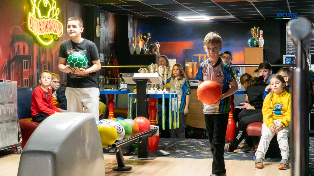  Turniej Bowlingowy dla dzieci i młodzieży w ramach „Ferii na sportowo 2026” - fot. MOSIR Ostrołęka - zdjęcie #25 - eOstroleka.pl