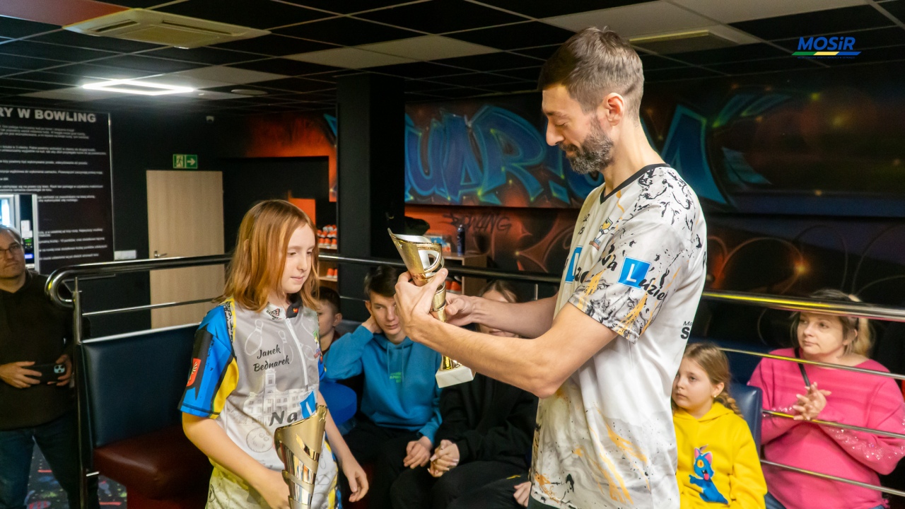  Turniej Bowlingowy dla dzieci i młodzieży w ramach „Ferii na sportowo 2026” - fot. MOSIR Ostrołęka - zdjęcie #6 - eOstroleka.pl