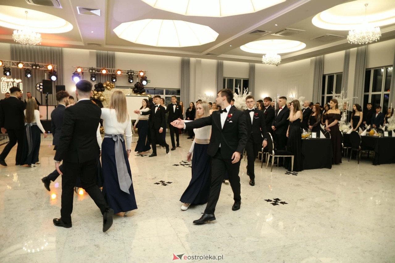 Studniówka ZSZ 1 w Ostrołęce [30.01.2026] - zdjęcie #214 - eOstroleka.pl