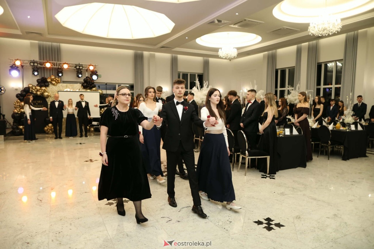 Studniówka ZSZ 1 w Ostrołęce [30.01.2026] - zdjęcie #211 - eOstroleka.pl