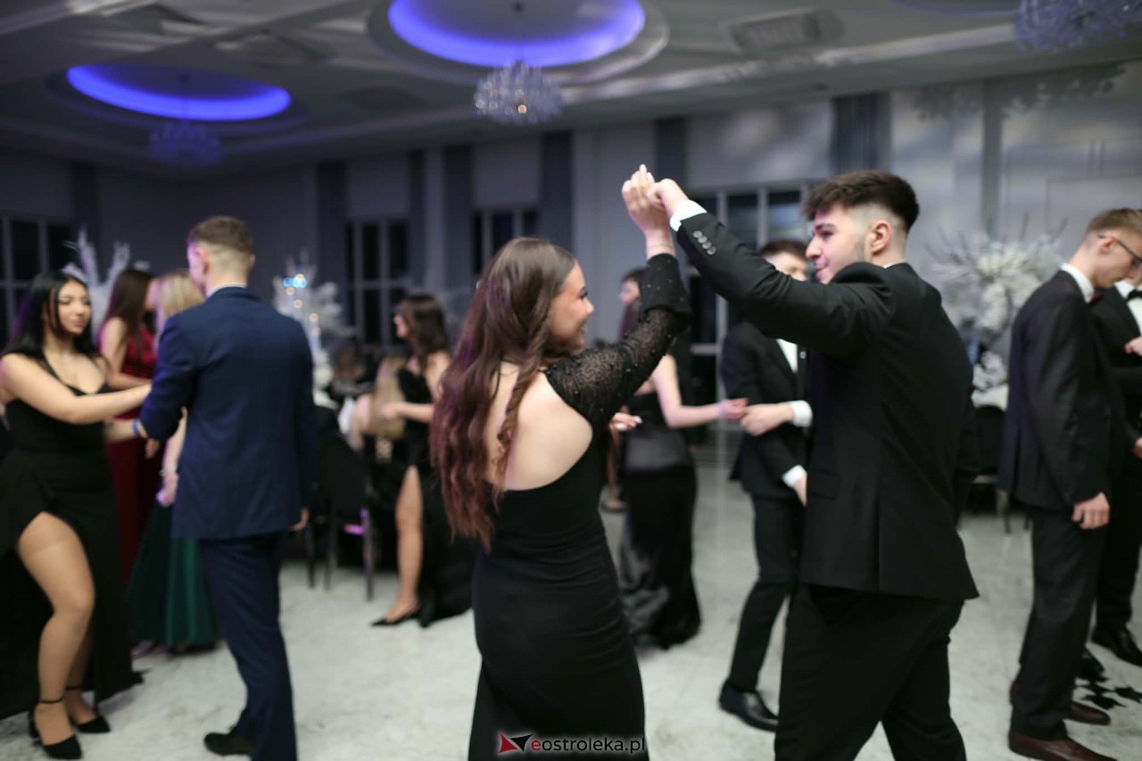 Studniówka ZSZ 1 w Ostrołęce [30.01.2026] - zdjęcie #85 - eOstroleka.pl