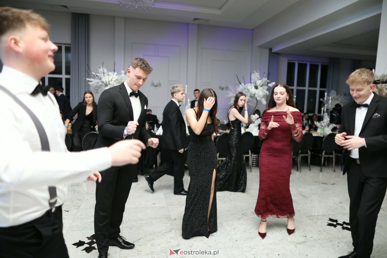 Studniówka ZSZ 1 w Ostrołęce [30.01.2026] - zdjęcie #75 - eOstroleka.pl