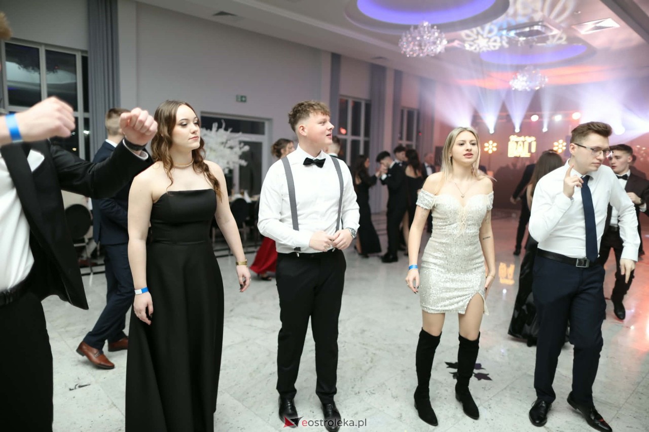 Studniówka ZSZ 1 w Ostrołęce [30.01.2026] - zdjęcie #56 - eOstroleka.pl