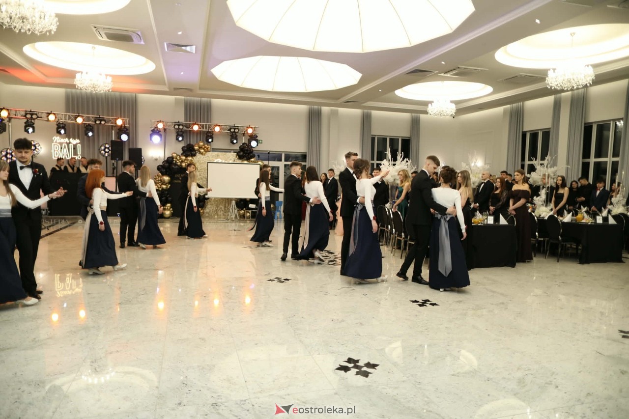 Studniówka ZSZ 1 w Ostrołęce [30.01.2026] - zdjęcie #188 - eOstroleka.pl