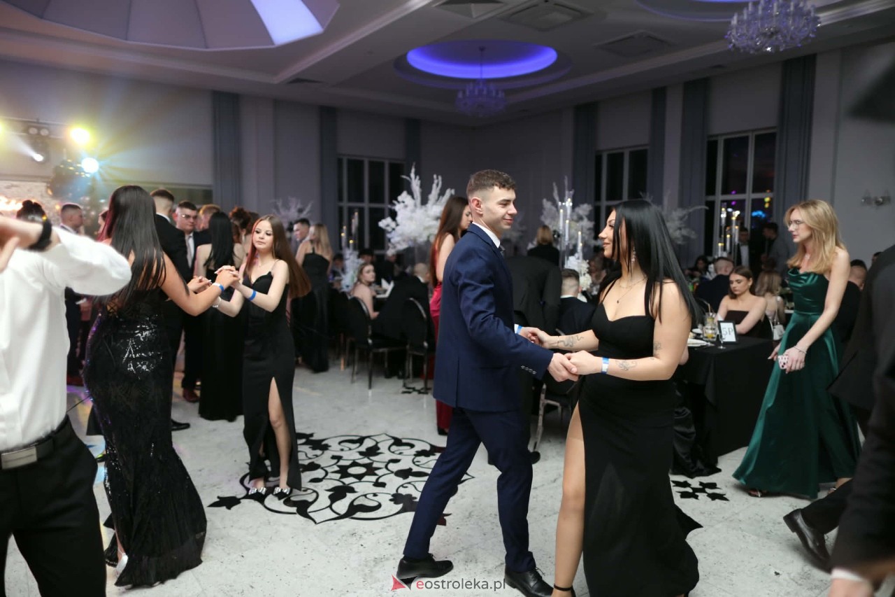 Studniówka ZSZ 1 w Ostrołęce [30.01.2026] - zdjęcie #53 - eOstroleka.pl