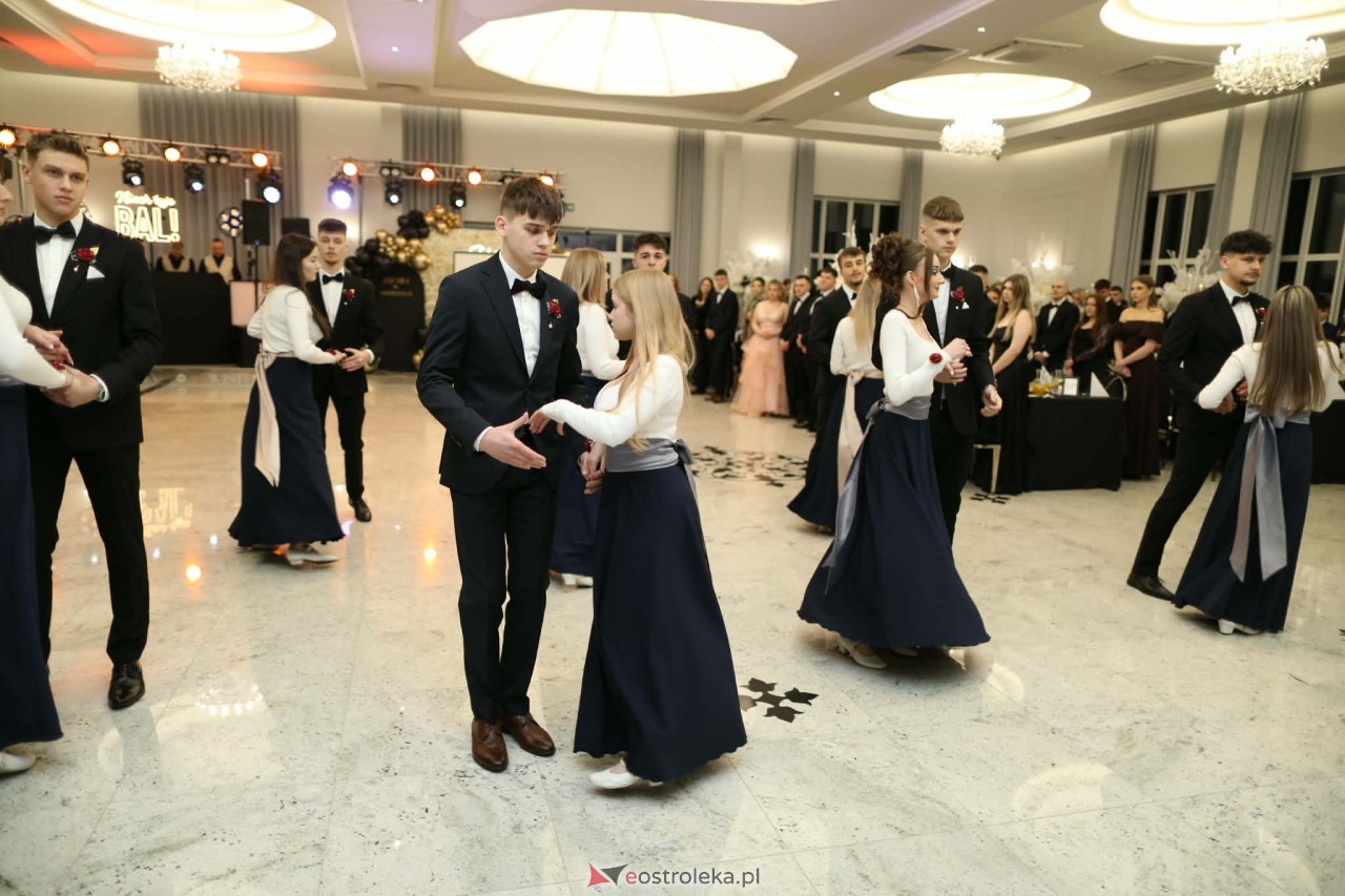 Studniówka ZSZ 1 w Ostrołęce [30.01.2026] - zdjęcie #176 - eOstroleka.pl