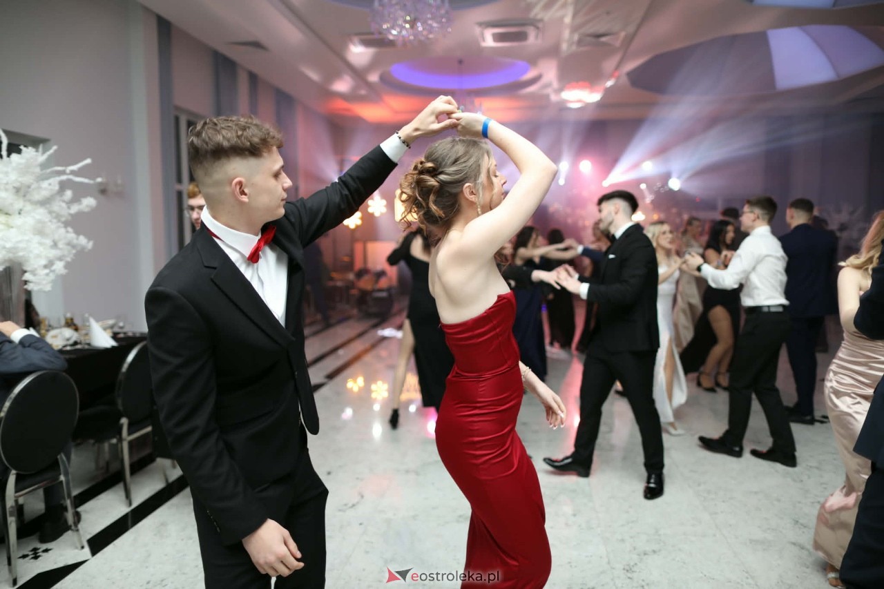 Studniówka ZSZ 1 w Ostrołęce [30.01.2026] - zdjęcie #40 - eOstroleka.pl