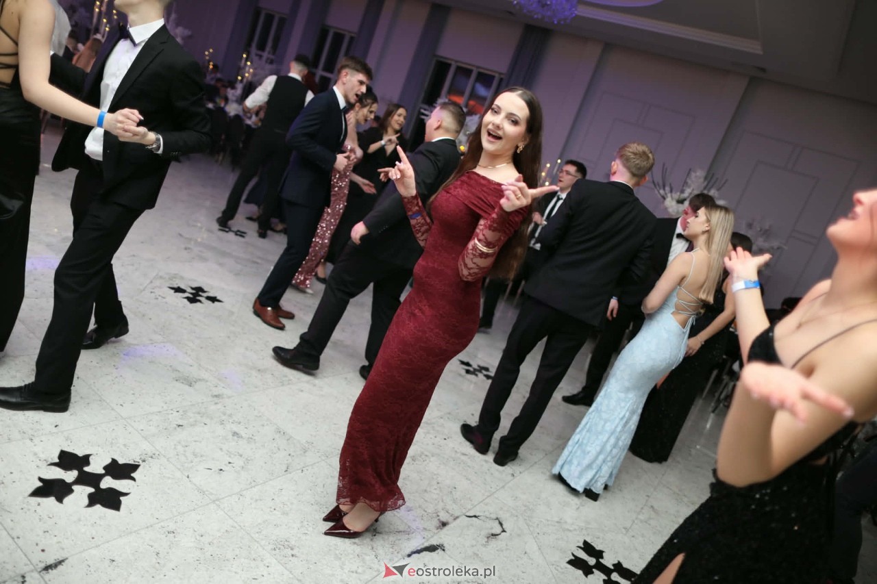 Studniówka ZSZ 1 w Ostrołęce [30.01.2026] - zdjęcie #38 - eOstroleka.pl