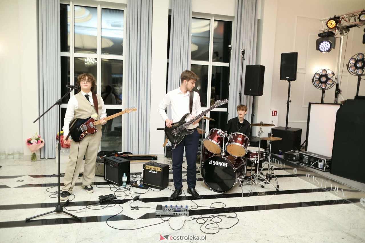 Studniówka ZSZ 1 w Ostrołęce [30.01.2026] - zdjęcie #35 - eOstroleka.pl