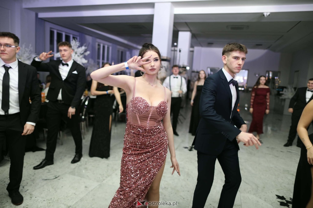 Studniówka ZSZ 1 w Ostrołęce [30.01.2026] - zdjęcie #32 - eOstroleka.pl