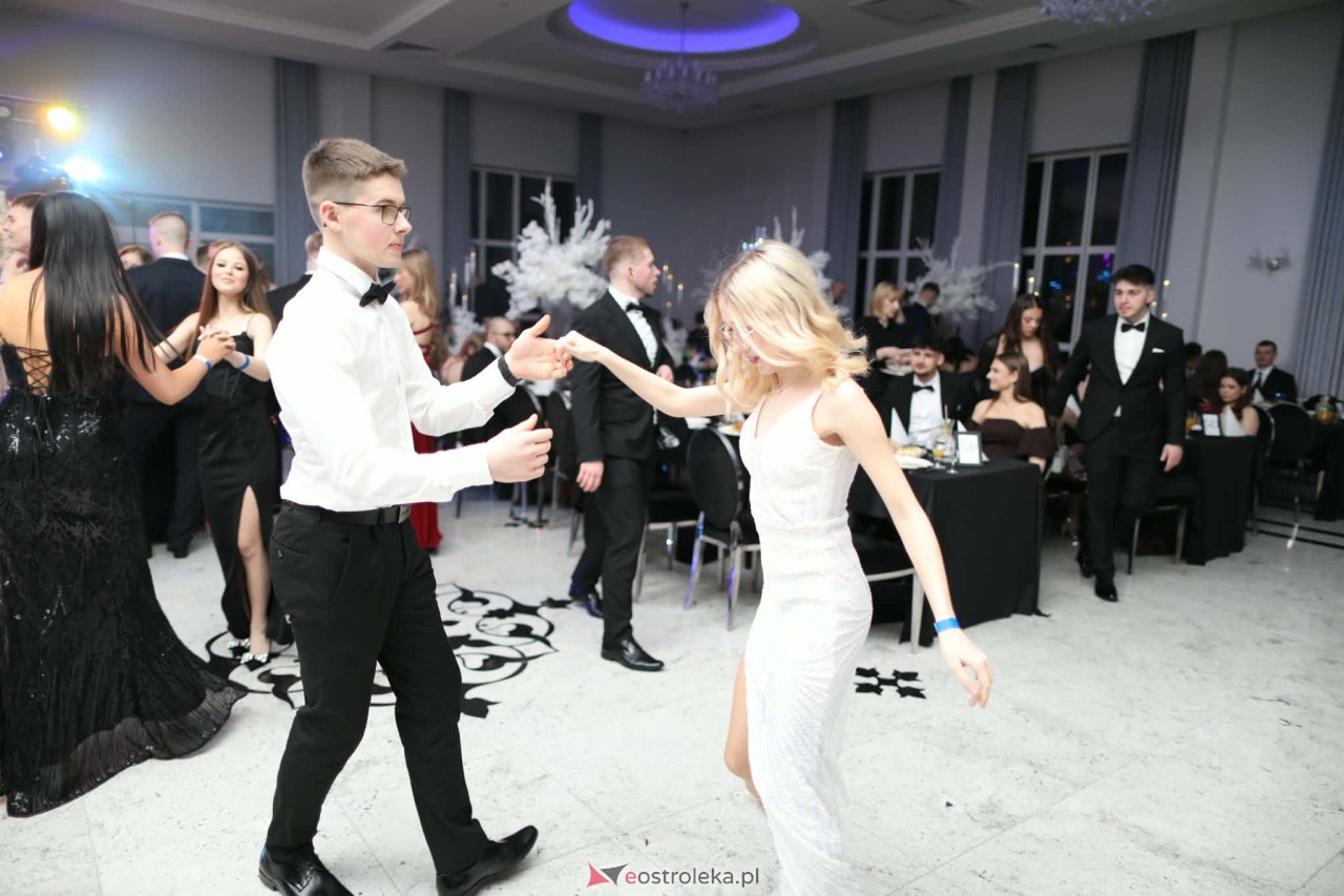 Studniówka ZSZ 1 w Ostrołęce [30.01.2026] - zdjęcie #25 - eOstroleka.pl