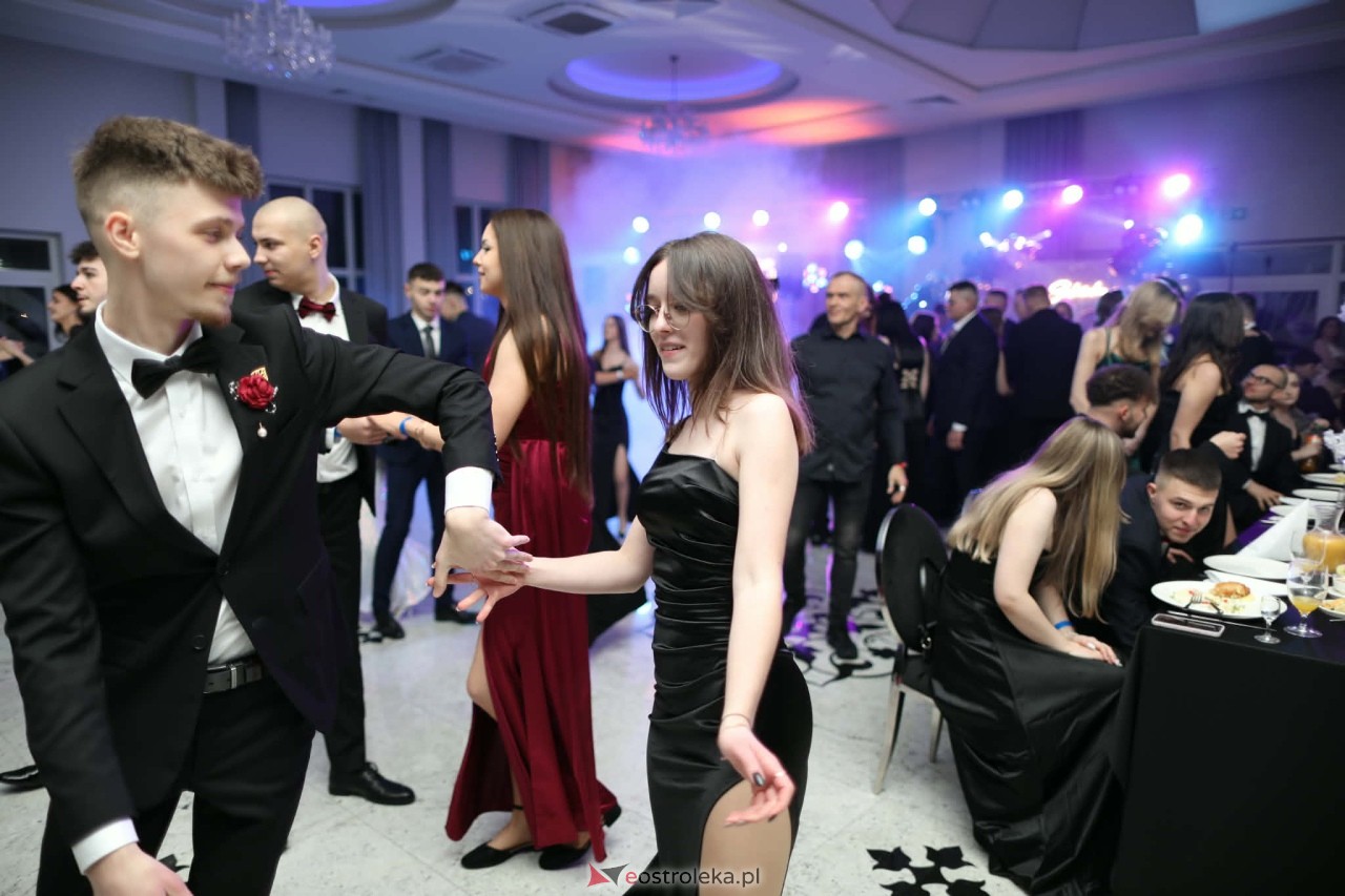 Studniówka ZSZ 1 w Ostrołęce [30.01.2026] - zdjęcie #17 - eOstroleka.pl