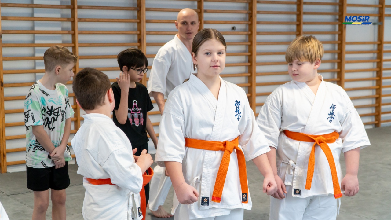 Ferie z karate w Ostrołęce, fot. MOSIR Ostrołęka - zdjęcie #33 - eOstroleka.pl