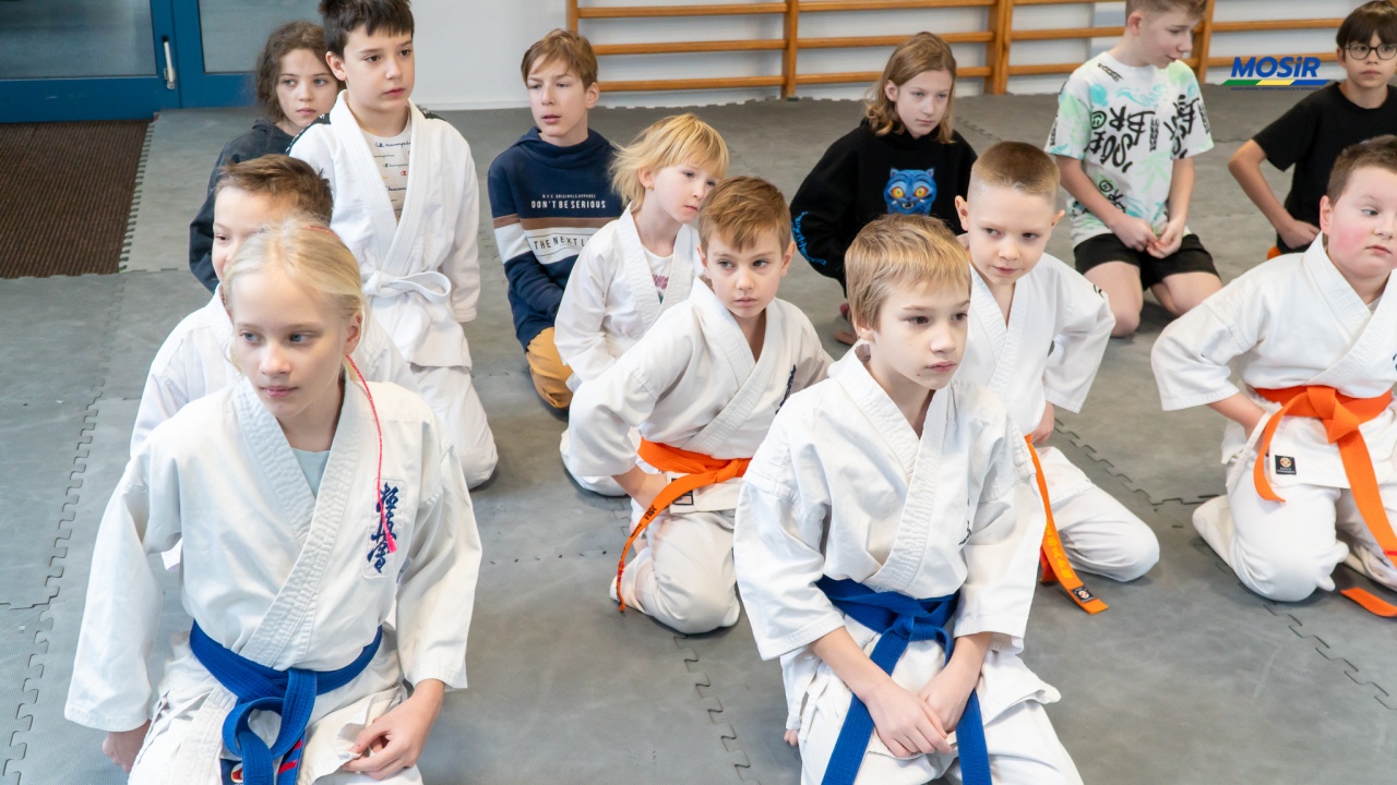 Ferie z karate w Ostrołęce, fot. MOSIR Ostrołęka - zdjęcie #29 - eOstroleka.pl
