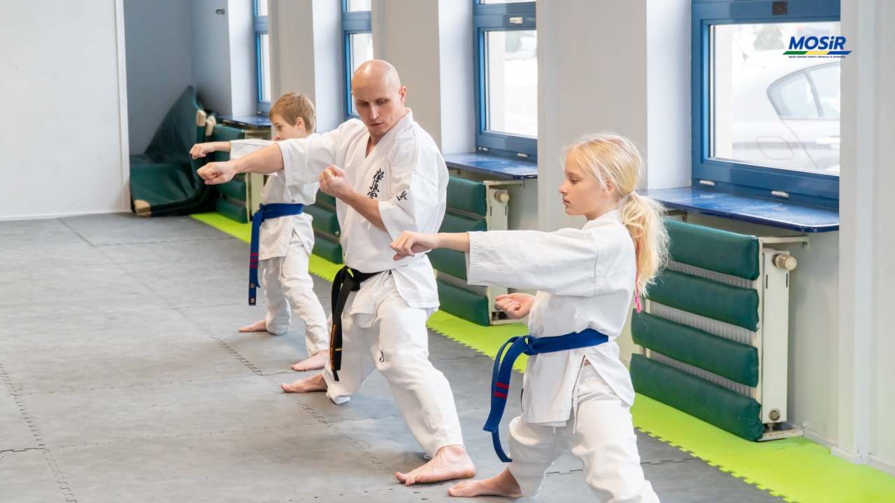 Ferie z karate w Ostrołęce, fot. MOSIR Ostrołęka - zdjęcie #13 - eOstroleka.pl