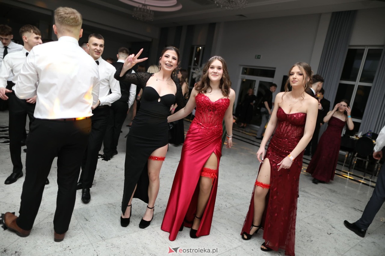 Studniówka ZSZ Nr 4 w Ostrołęce [31.01.2026] - zdjęcie #20 - eOstroleka.pl