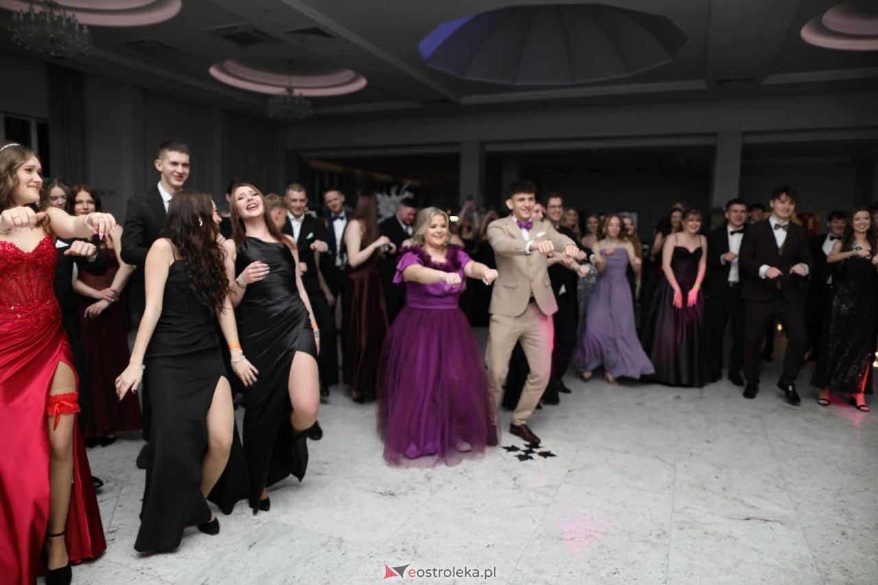 Studniówka ZSZ Nr 4 w Ostrołęce [31.01.2026] - zdjęcie #91 - eOstroleka.pl