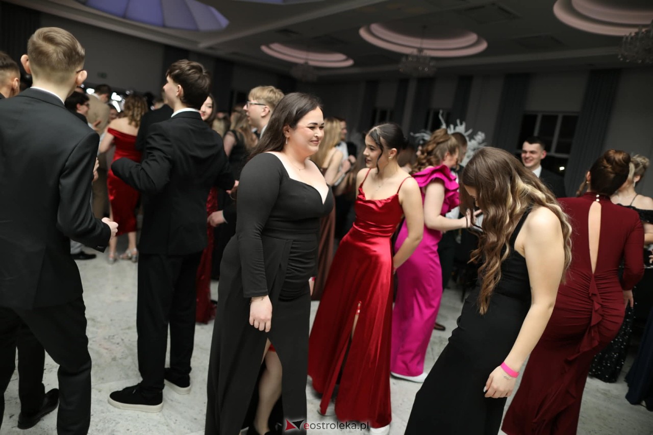 Studniówka ZSZ Nr 4 w Ostrołęce [31.01.2026] - zdjęcie #42 - eOstroleka.pl