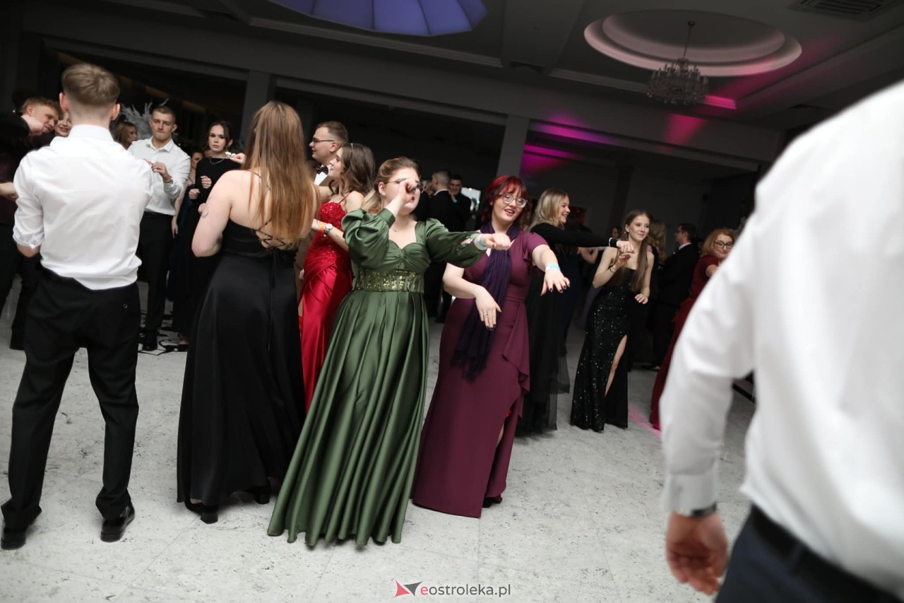 Studniówka ZSZ Nr 4 w Ostrołęce [31.01.2026] - zdjęcie #41 - eOstroleka.pl