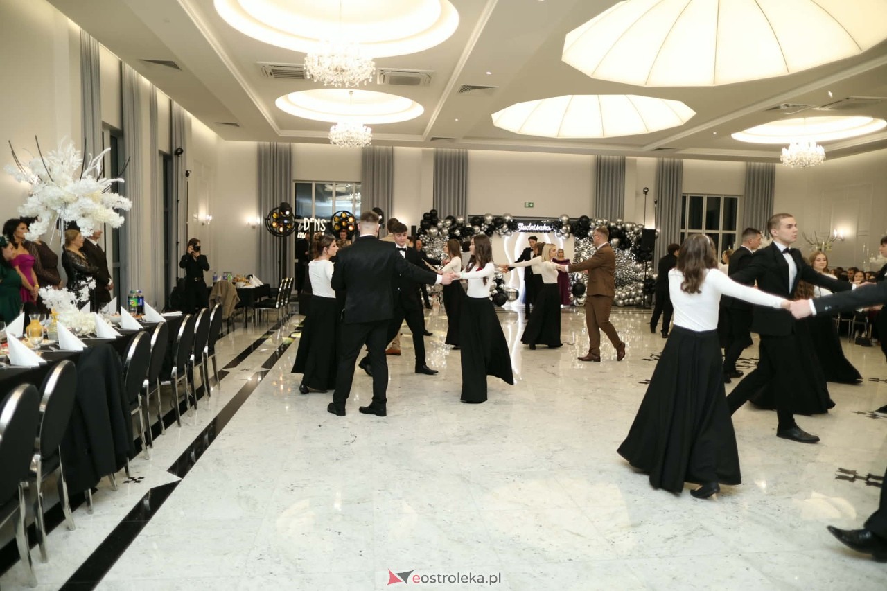 Studniówka ZSZ Nr 4 w Ostrołęce [31.01.2026] - zdjęcie #190 - eOstroleka.pl