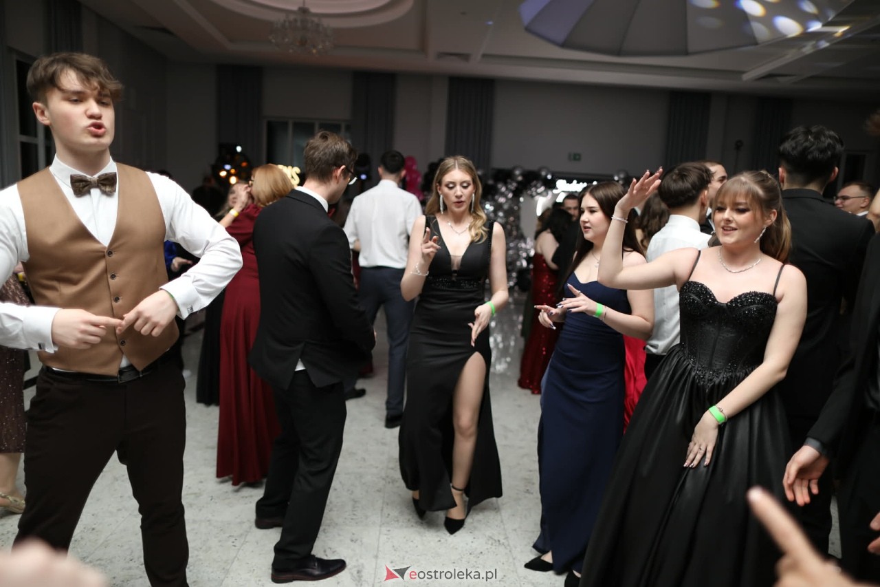 Studniówka ZSZ Nr 4 w Ostrołęce [31.01.2026] - zdjęcie #38 - eOstroleka.pl