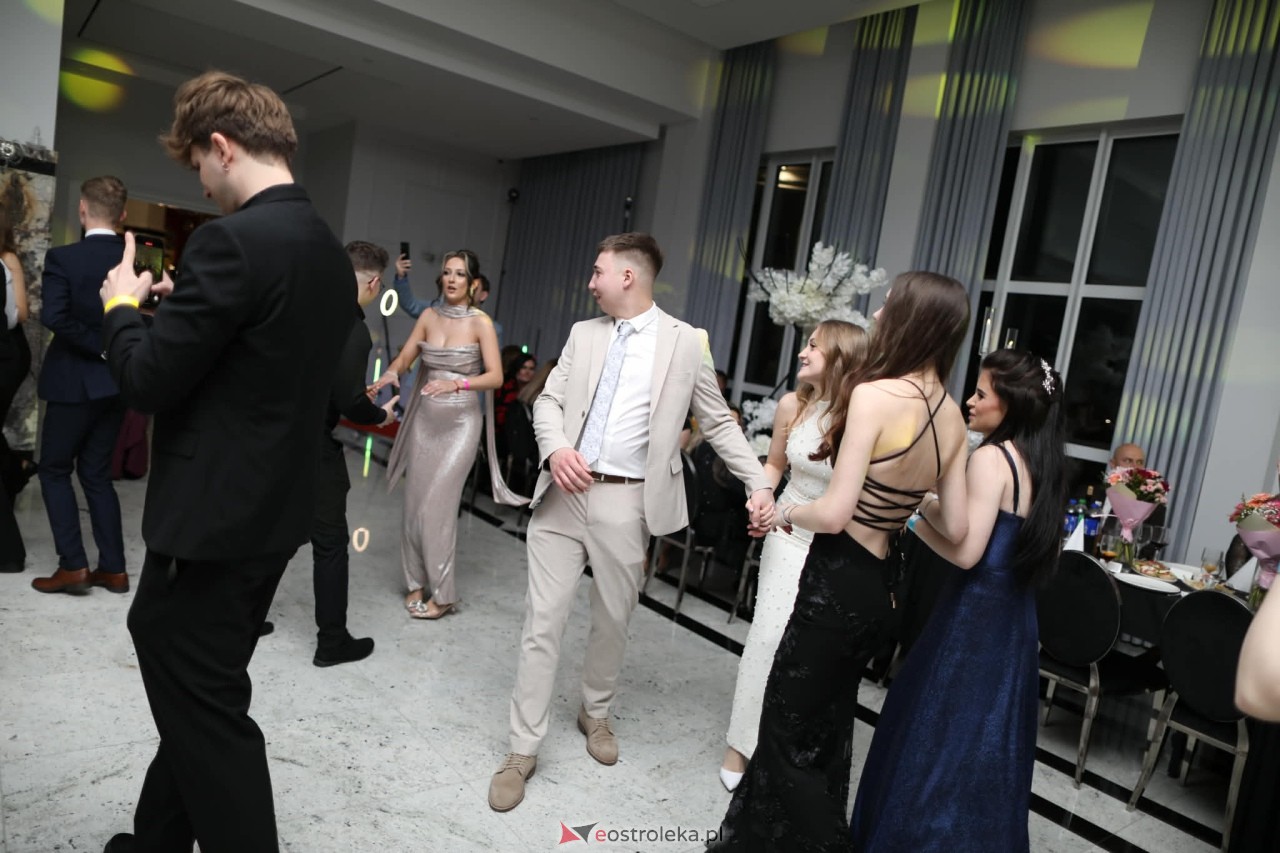 Studniówka ZSZ Nr 4 w Ostrołęce [31.01.2026] - zdjęcie #14 - eOstroleka.pl