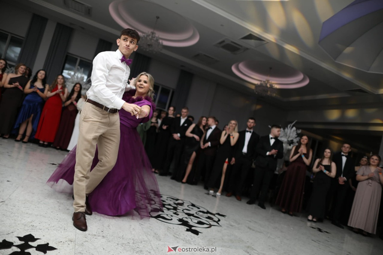 Studniówka ZSZ Nr 4 w Ostrołęce [31.01.2026] - zdjęcie #79 - eOstroleka.pl