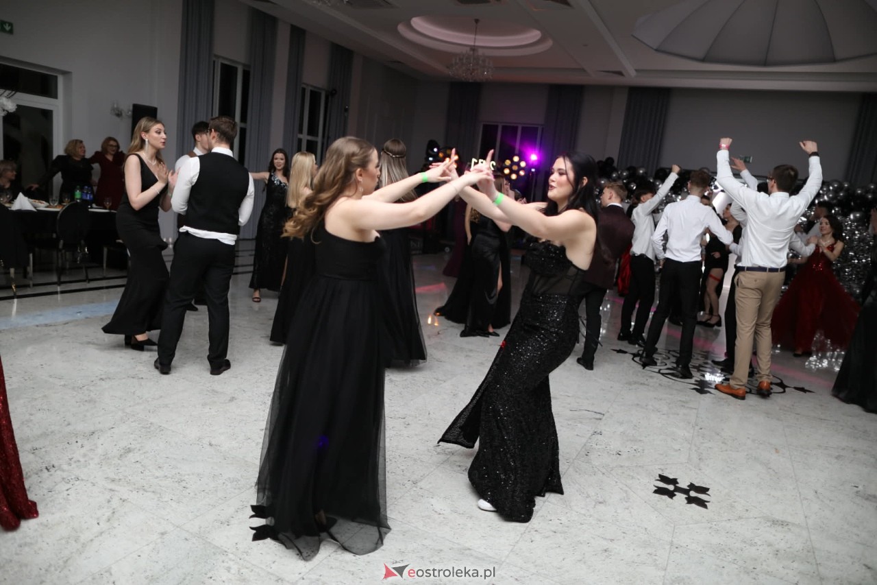 Studniówka ZSZ Nr 4 w Ostrołęce [31.01.2026] - zdjęcie #13 - eOstroleka.pl