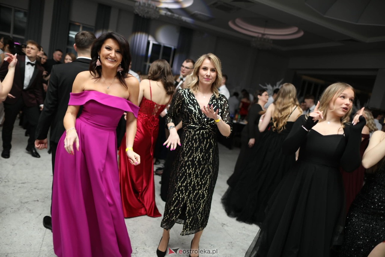 Studniówka ZSZ Nr 4 w Ostrołęce [31.01.2026] - zdjęcie #33 - eOstroleka.pl