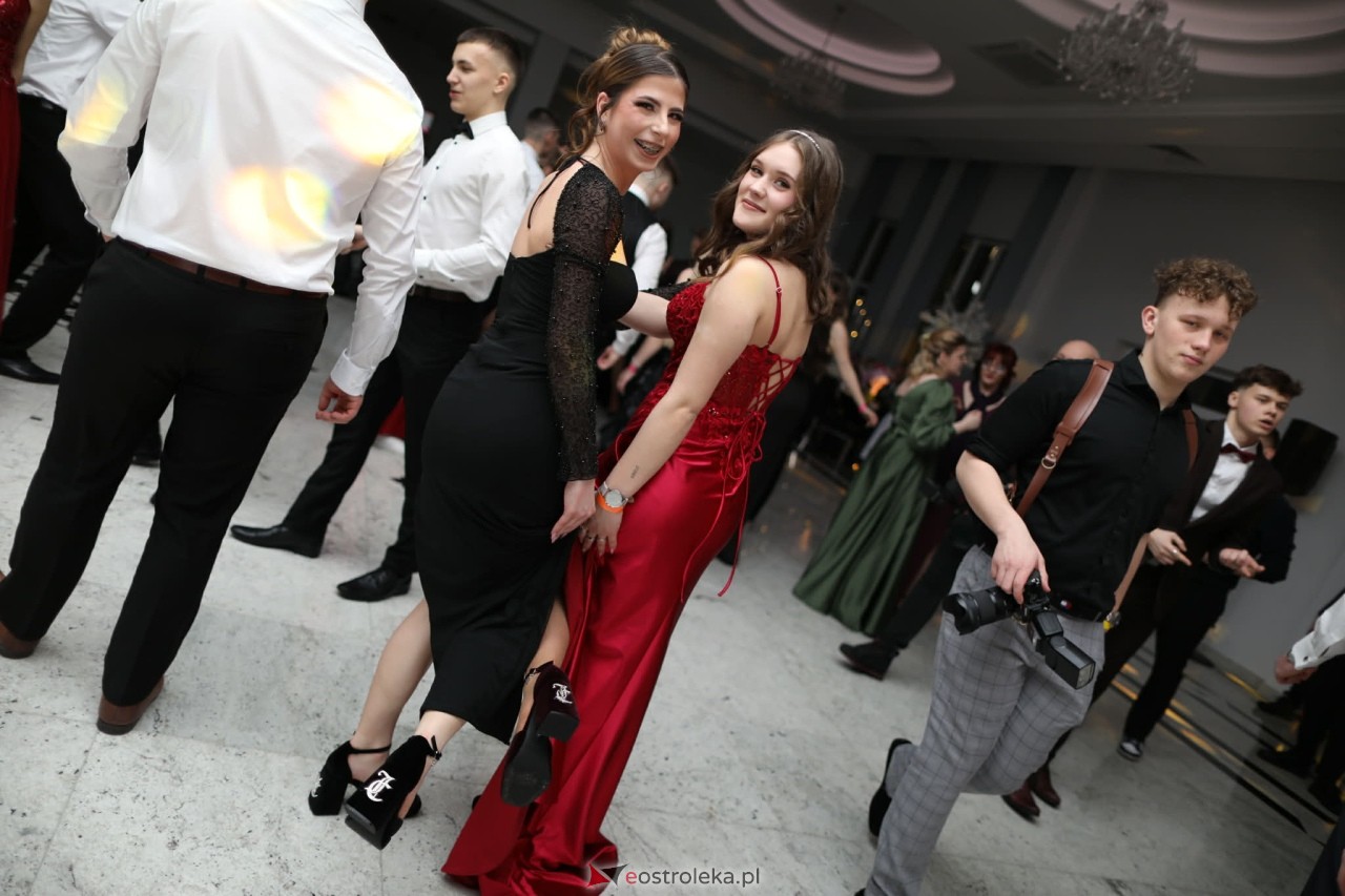 Studniówka ZSZ Nr 4 w Ostrołęce [31.01.2026] - zdjęcie #12 - eOstroleka.pl