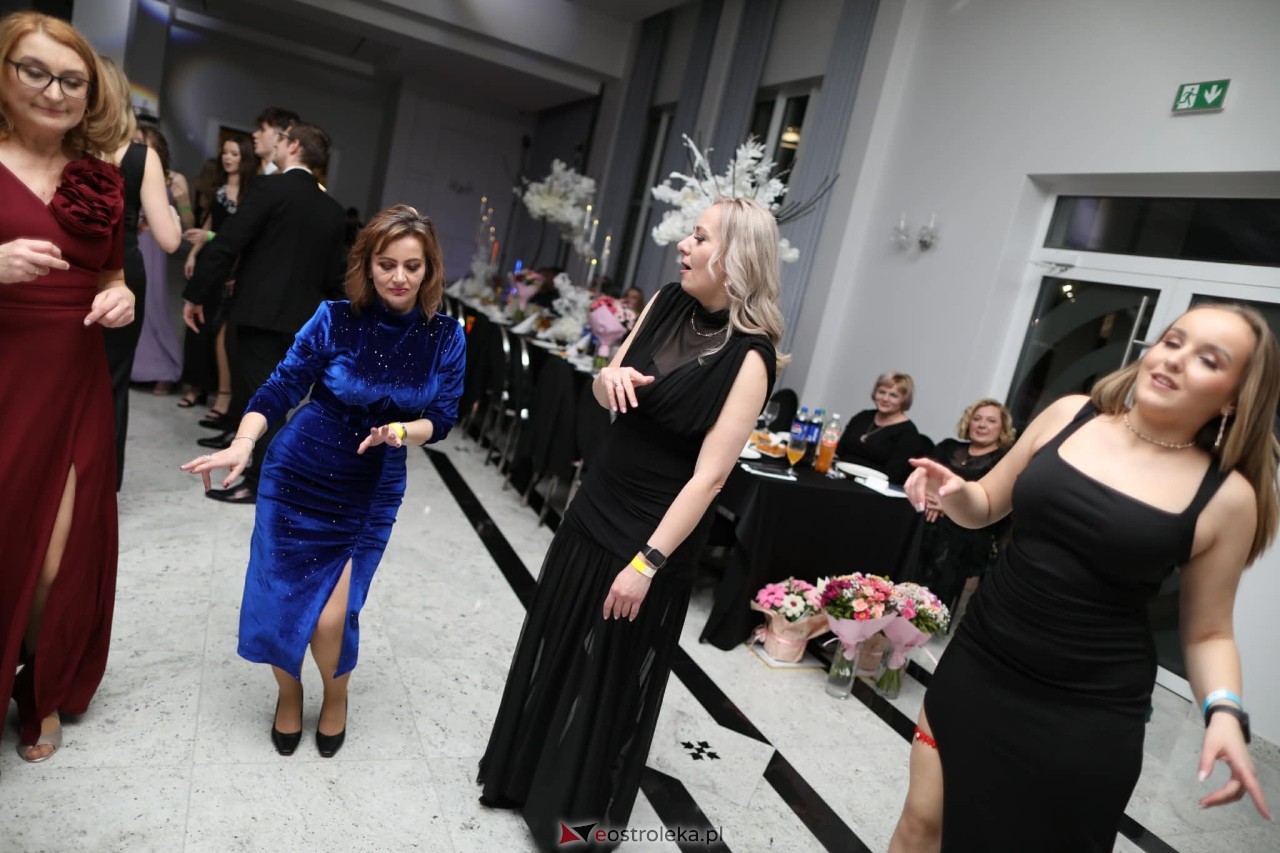 Studniówka ZSZ Nr 4 w Ostrołęce [31.01.2026] - zdjęcie #31 - eOstroleka.pl