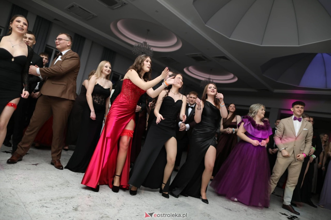 Studniówka ZSZ Nr 4 w Ostrołęce [31.01.2026] - zdjęcie #68 - eOstroleka.pl