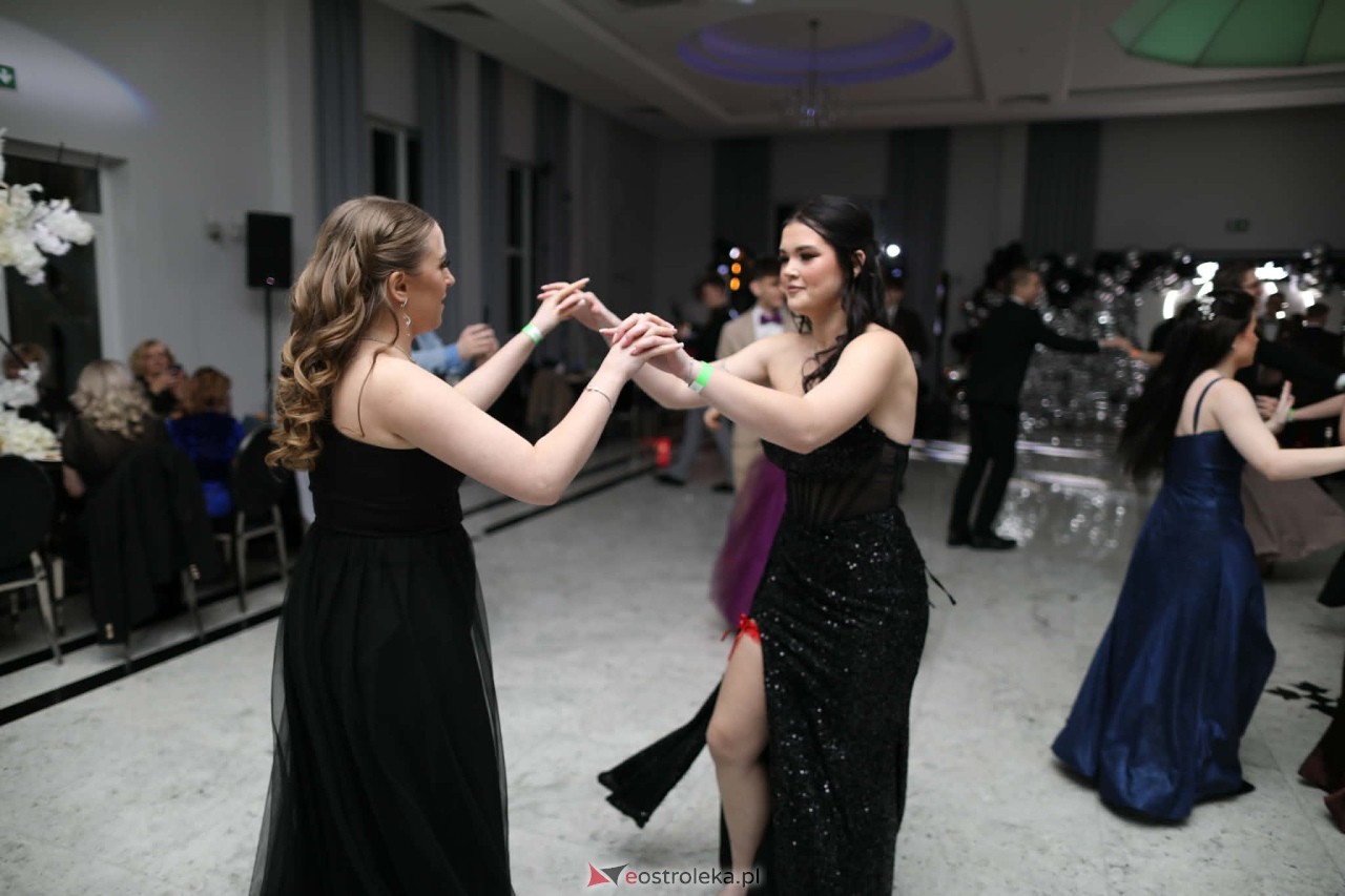 Studniówka ZSZ Nr 4 w Ostrołęce [31.01.2026] - zdjęcie #65 - eOstroleka.pl