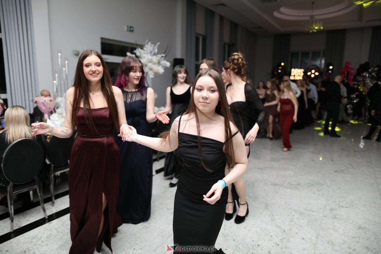 Studniówka ZSZ Nr 4 w Ostrołęce [31.01.2026] - zdjęcie #6 - eOstroleka.pl