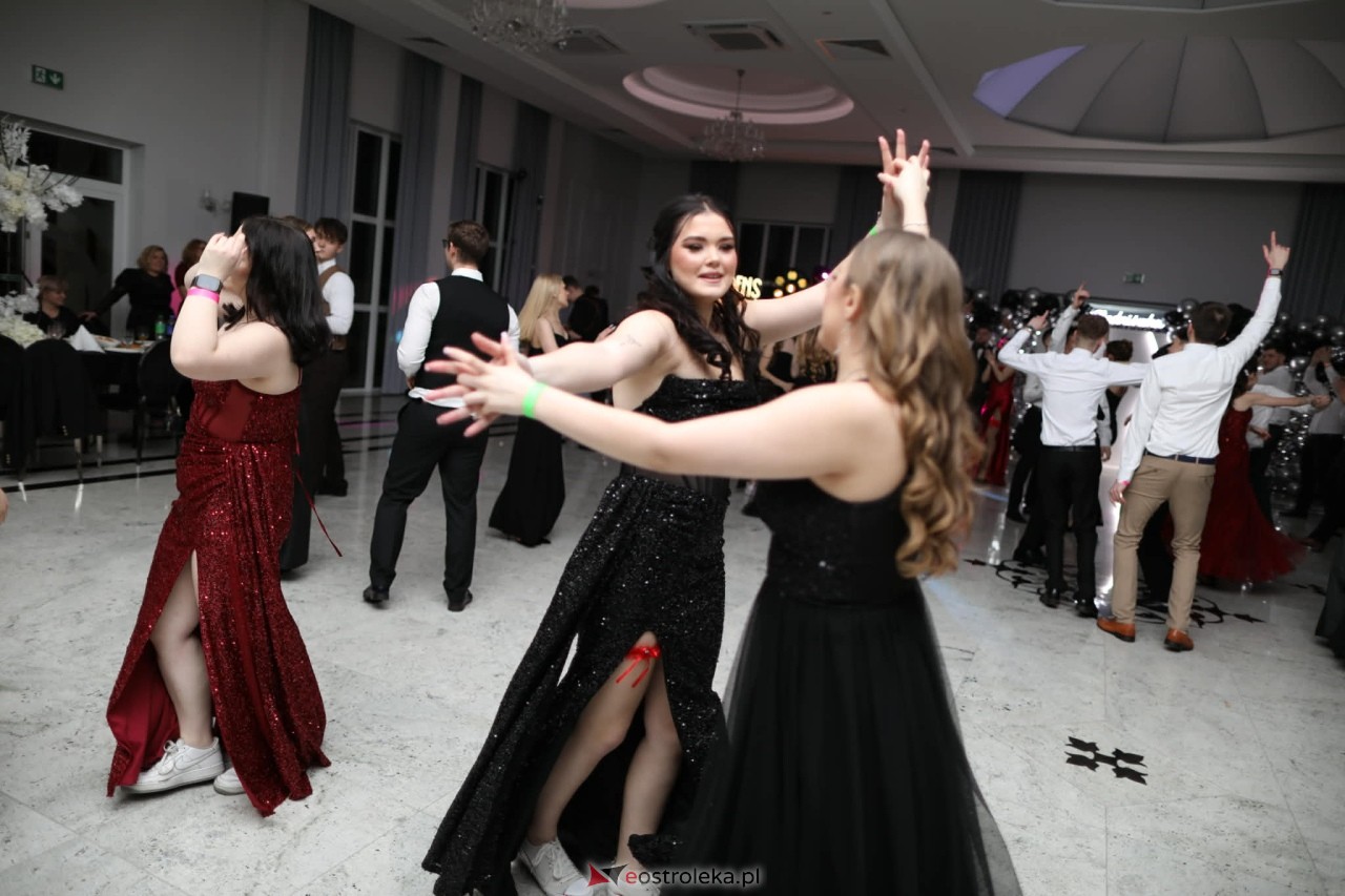 Studniówka ZSZ Nr 4 w Ostrołęce [31.01.2026] - zdjęcie #5 - eOstroleka.pl