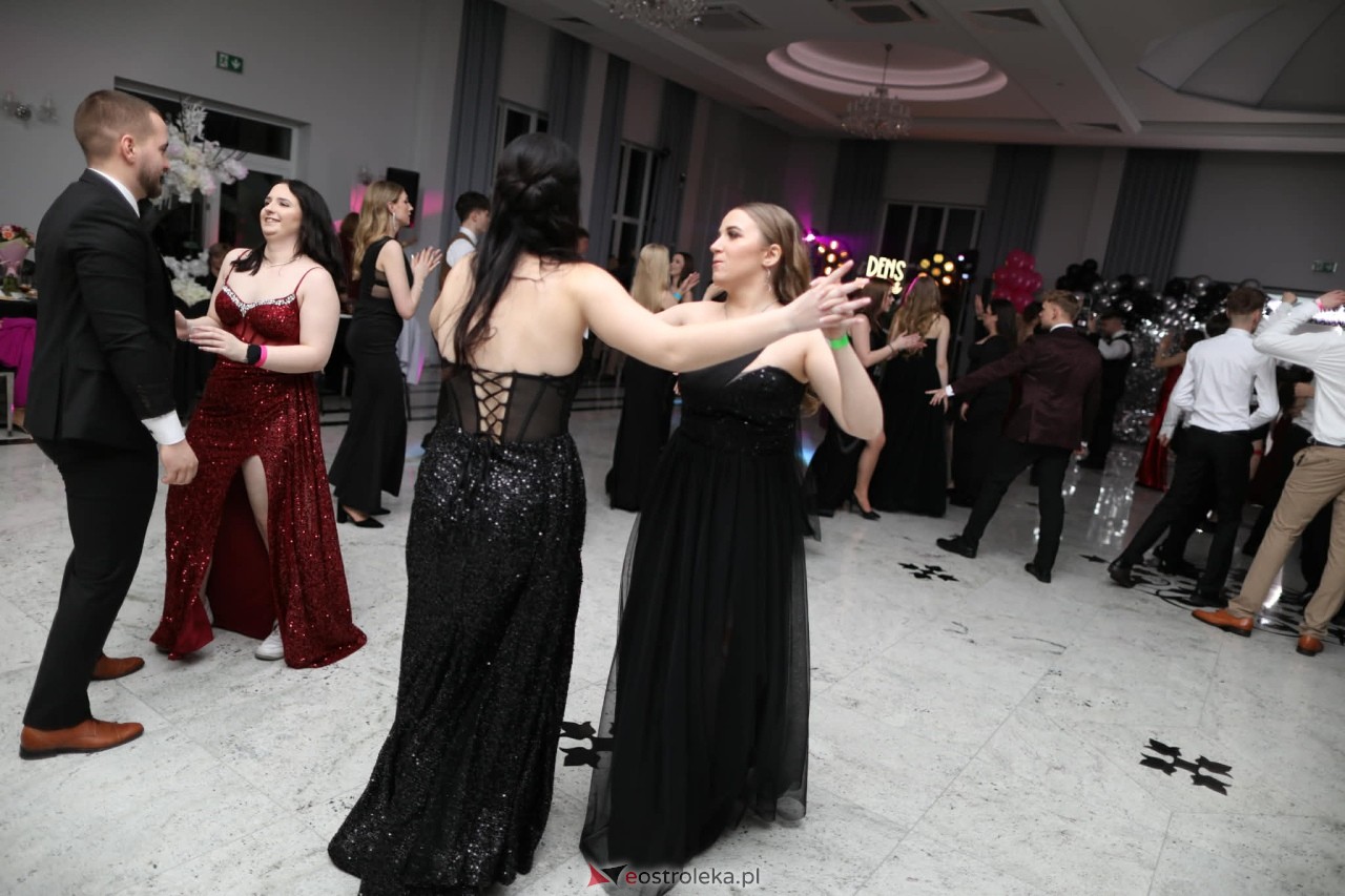 Studniówka ZSZ Nr 4 w Ostrołęce [31.01.2026] - zdjęcie #4 - eOstroleka.pl