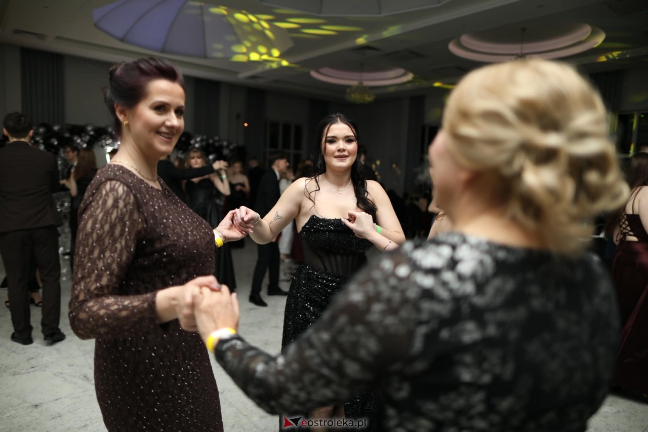 Studniówka ZSZ Nr 4 w Ostrołęce [31.01.2026] - zdjęcie #60 - eOstroleka.pl