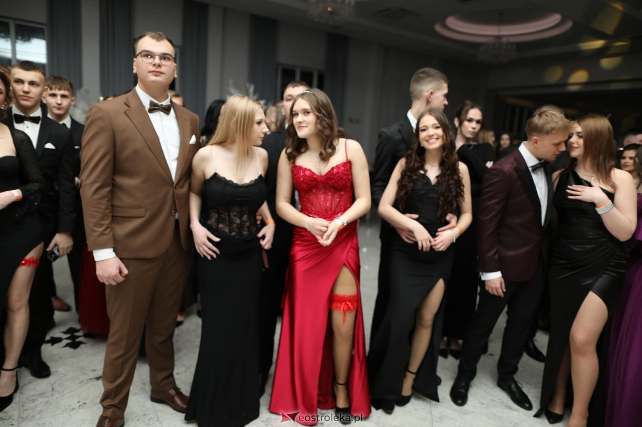 Studniówka ZSZ Nr 4 w Ostrołęce [31.01.2026] - zdjęcie #56 - eOstroleka.pl