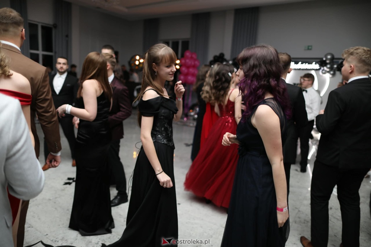 Studniówka ZSZ Nr 4 w Ostrołęce [31.01.2026] - zdjęcie #24 - eOstroleka.pl