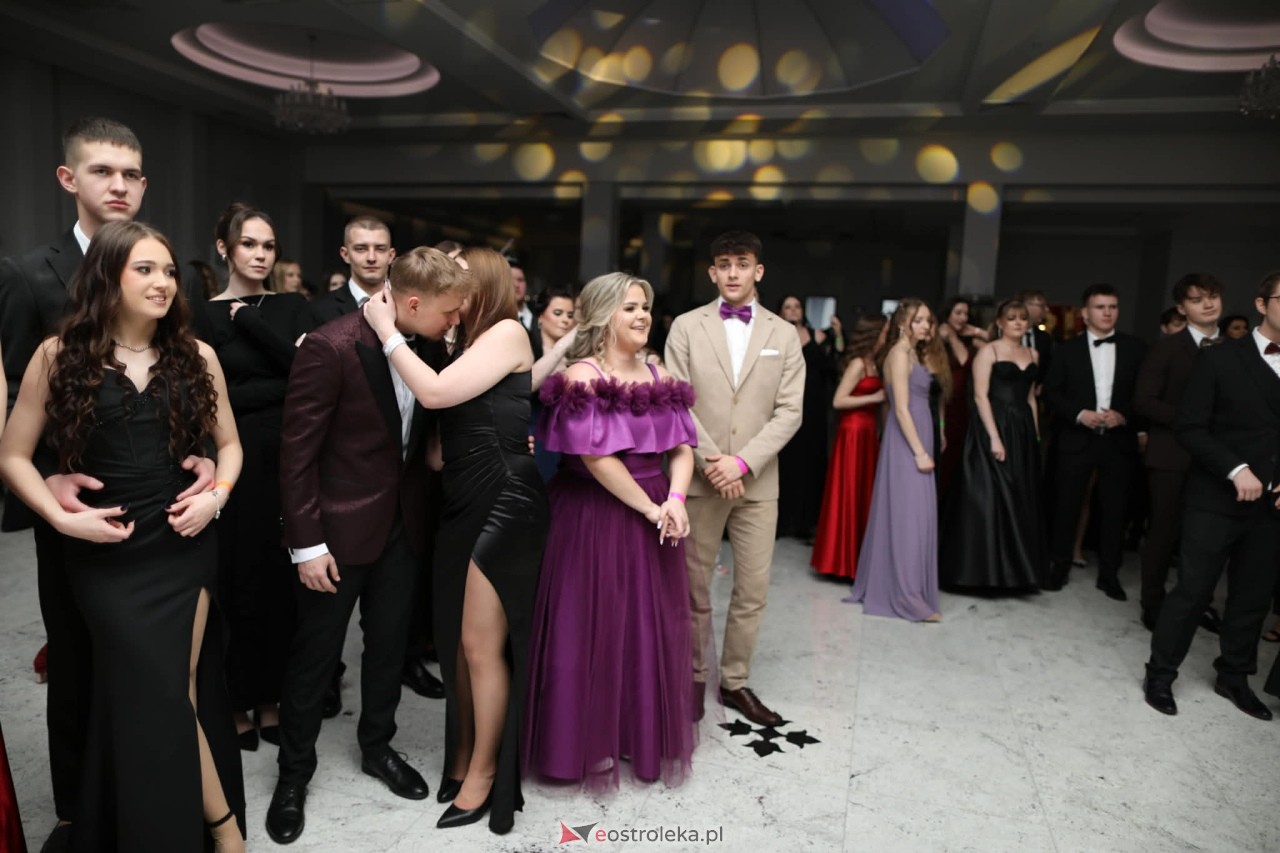 Studniówka ZSZ Nr 4 w Ostrołęce [31.01.2026] - zdjęcie #50 - eOstroleka.pl