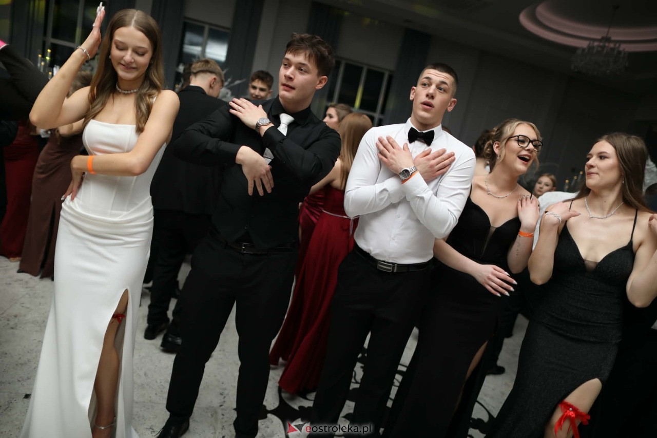 DJ Zimny Gulasz na studniówce w ZSZ Nr 4 [31.01.2026] - zdjęcie #9 - eOstroleka.pl