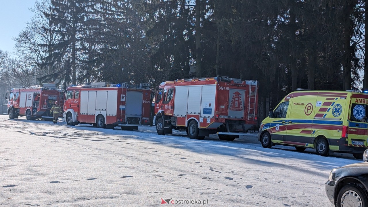 Pożar domu w Goworówku [02.02.2026] - zdjęcie #13 - eOstroleka.pl
