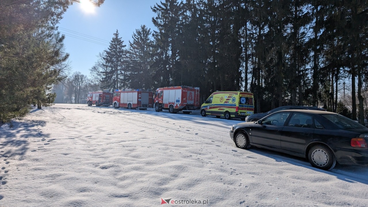 Pożar domu w Goworówku [02.02.2026] - zdjęcie #8 - eOstroleka.pl