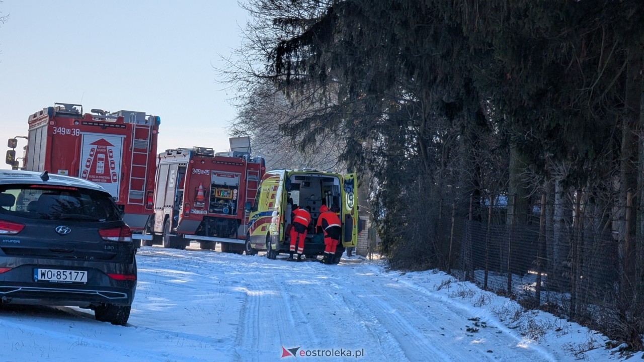 Pożar domu w Goworówku [02.02.2026] - zdjęcie #7 - eOstroleka.pl