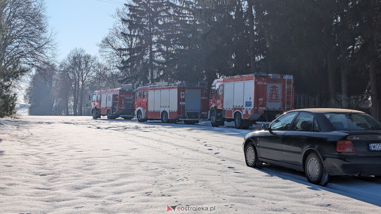 Pożar domu w Goworówku [02.02.2026] - zdjęcie #4 - eOstroleka.pl
